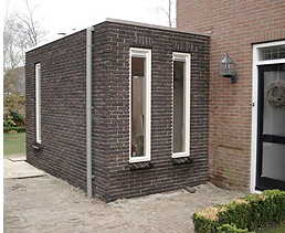 aanbouw aan het huis